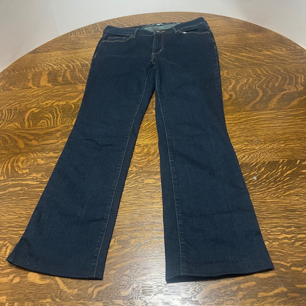 Eddie Bauer Jeans Women 6 Blue Slightly Curvy Boot Cut Dark Wash Hemmed 28"